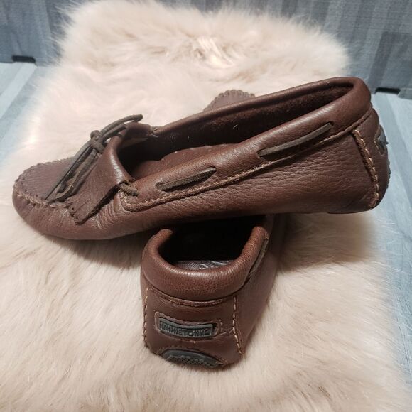 Minnetonka mocassin Tassel womens shoe - Picture 5 of 7